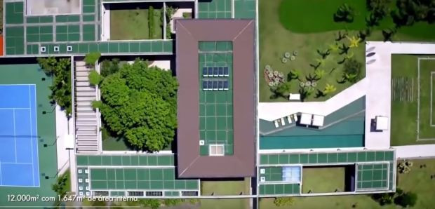 Ben trong biet thu xa hoa, noi Neymar cach ly tranh dich COVID-19-Hinh-2