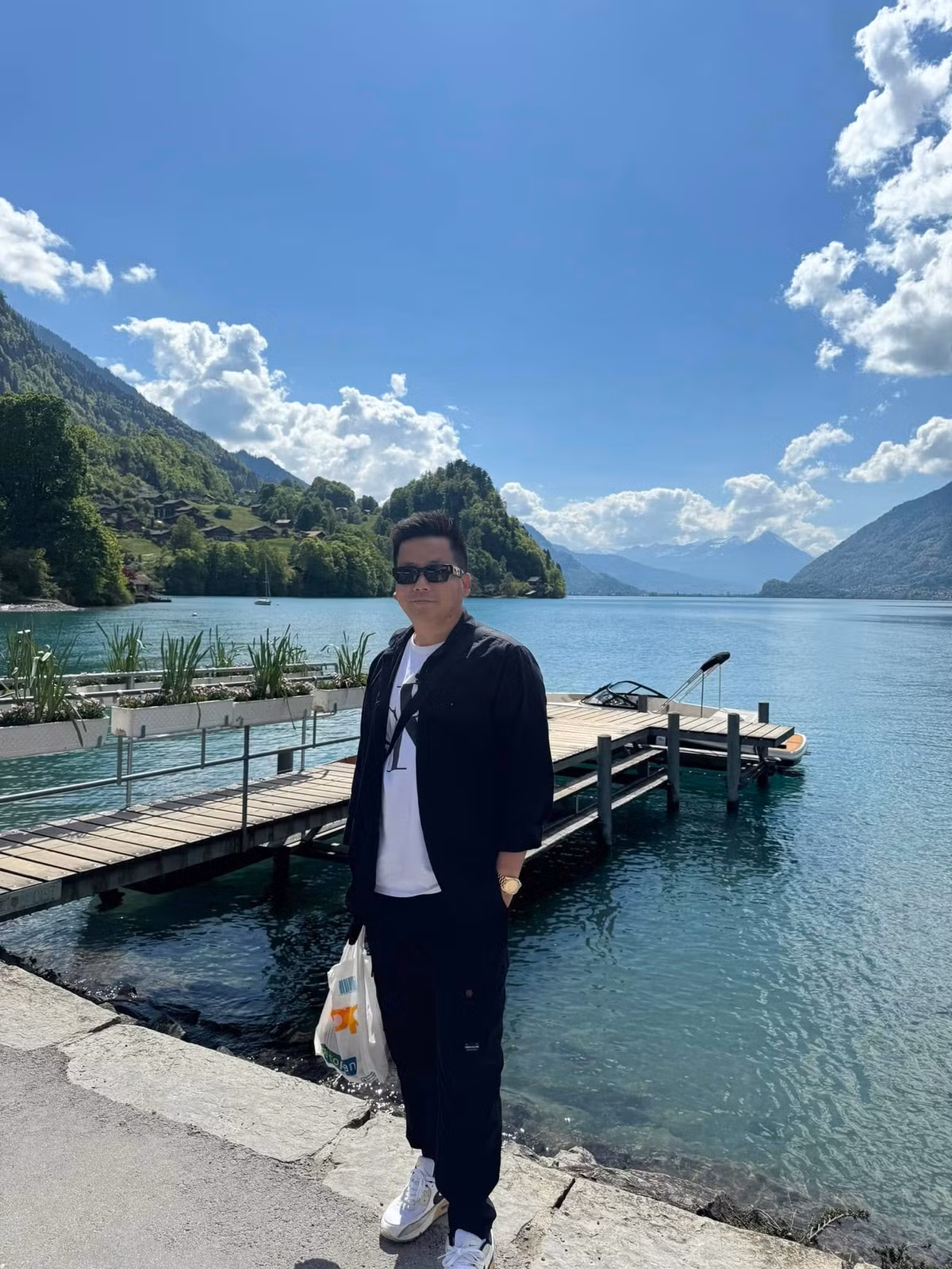 Nhưng Khoa Pug cũng từng chia sẻ không khuyến khích các bạn trẻ kéo chân như mình.