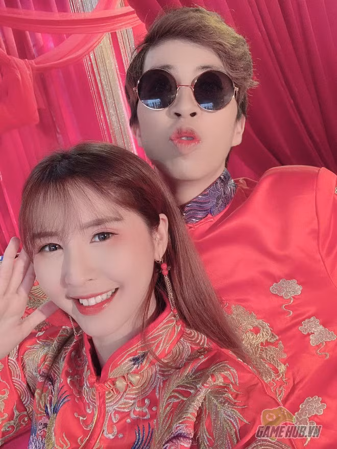 Dù đã chính thức "đường ai nấy đi" từ hồi tháng 8/2020 song hot girl Ngân Sát Thủ và bạn trai là "tứ hoàng streamer Việt" tiếp tục giữ mối quan hệ anh em, đồng nghiệp thân thiết, thường xuyên giúp đỡ nhau trong công việc lẫn cuộc sống.