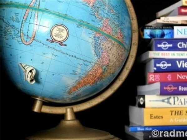 Cao thủ hơn, nhiều ông chồng còn mổ một khoang trên quả địa cầu để làm chỗ cất giấu quỹ đen của mình.