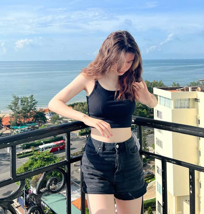 Khi đó, Thanh Giang mới là cô bé hơn 10 tuổi, bé nhỏ, xinh xắn và dễ thương. Tuy nhiên, bước sang tuổi 15, cô nàng khiến ai nấy đều ngỡ ngàng về nhan sắc.