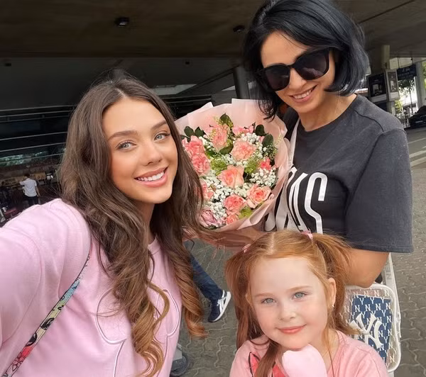 Em vợ Bùi Tiến Dũng có tên Milashka, năm nay vừa tròn 5 tuổi “xuân”. Vì là em út nên cô bé được bố mẹ cùng anh chị rất chiều chuộng.