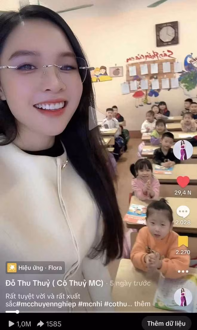 Gần đây, một cô giáo tiểu học xinh đẹp đã thu hút sự chú ý của cộng đồng mạng không chỉ nhờ vẻ ngoài xinh xắn mà còn đến từ cách ứng xử vô cùng khéo léo.