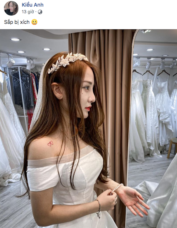 Những thông tin về một đám cưới của Kiều Anh Hera đang được đồn đoán nhiều trong giới game thủ, đa số đều bất ngờ, không tin việc hot Streamer sinh năm 1995 sắp yên bề gia thất sau khi đăng bức ảnh thử áo cưới trên trang cá nhân.