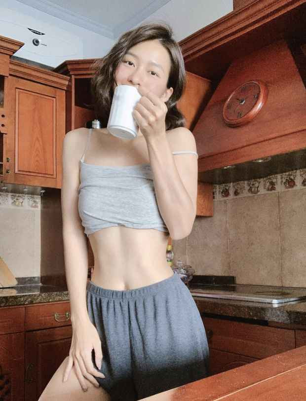 Ngoài khả năng diễn xuất khá tự nhiên, ăn ý với bạn diễn tới mức được netizen “đẩy thuyền” liên tục ngoài đời, Khả Ngân còn luôn khiến người xem xuýt xoa với visual xinh đẹp.