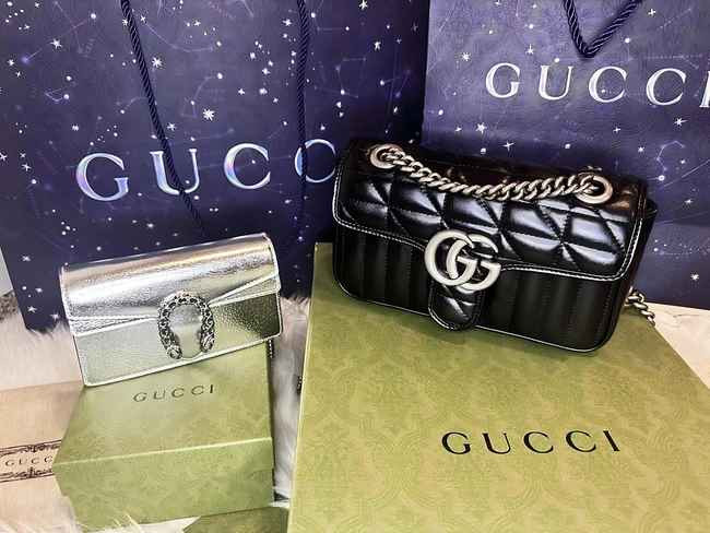 Cuối năm 2021, Khánh Linh sinh con gái thứ 2, em bé có tên ở nhà là Mochi.