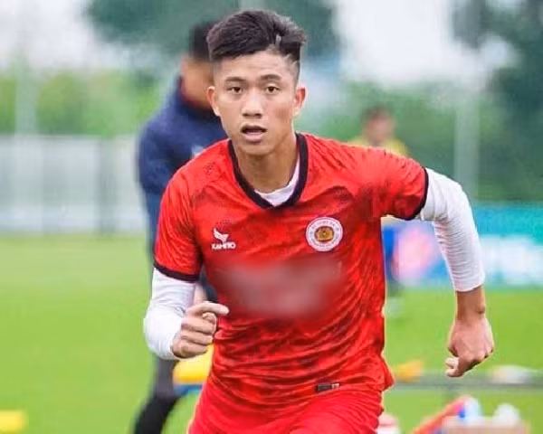 Mới đây, Phan Văn Đức đã trở về quê nhà sau khi phẫu thuật thành công tại Singapore. Hiện tại, sức khỏe của anh đã ổn định hơn, có thể đi ra ngoài.