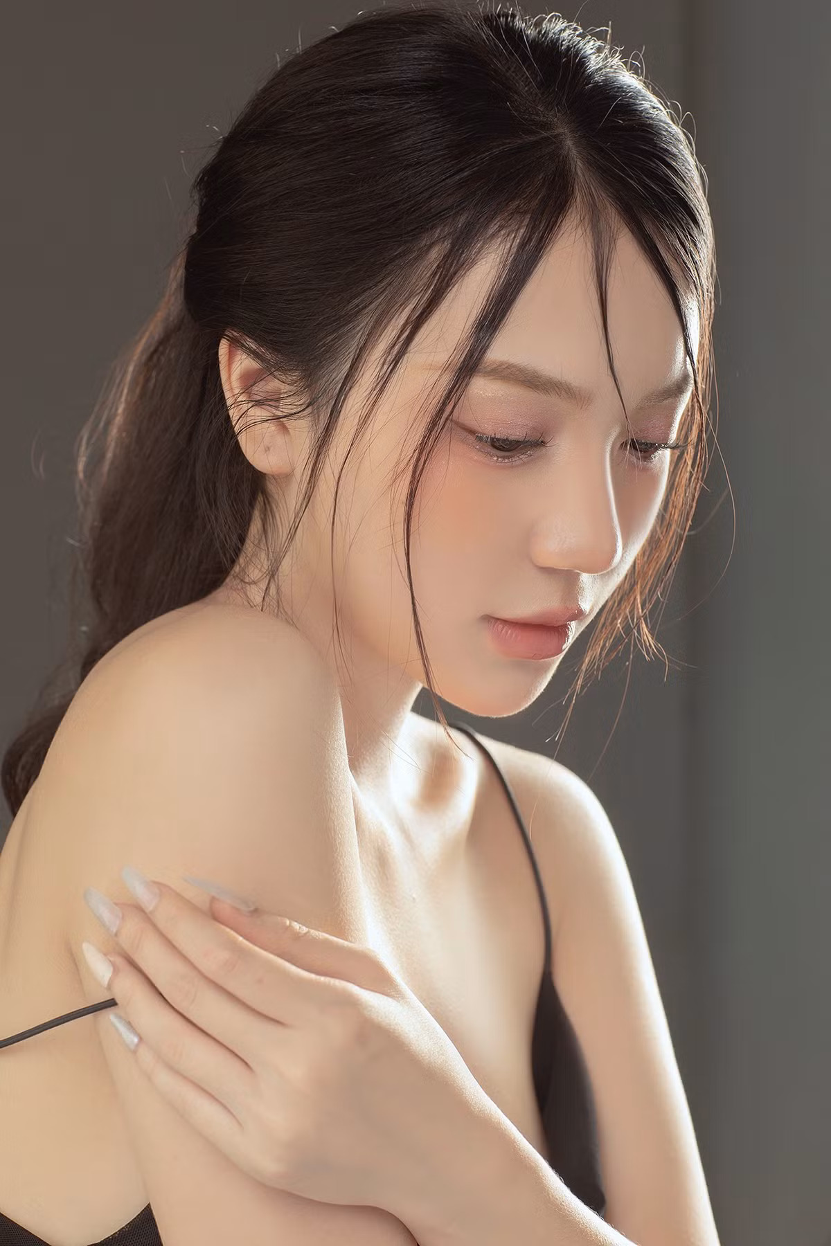 Trước đó, Thuỳ Dương từng góp mặt trong các phim Việt giờ vàng khác như: Đấu Trí; Không Ngại Cưới, Chỉ Cần Một Lý Do, Chúng Ta Của 8 Năm Sau….