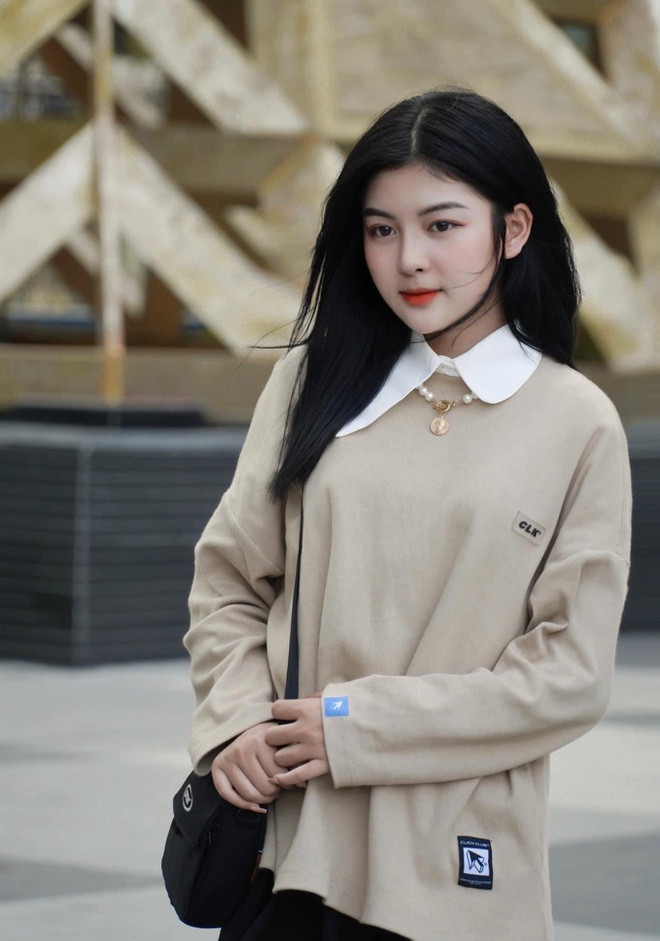 Luôn là tâm điểm chú ý mỗi khi xuất hiện, những bài đăng của DuMi trên Facebook cá nhân hay TikTok thường nhận được hàng nghìn lượt like cùng vô số bình luận tích cực.