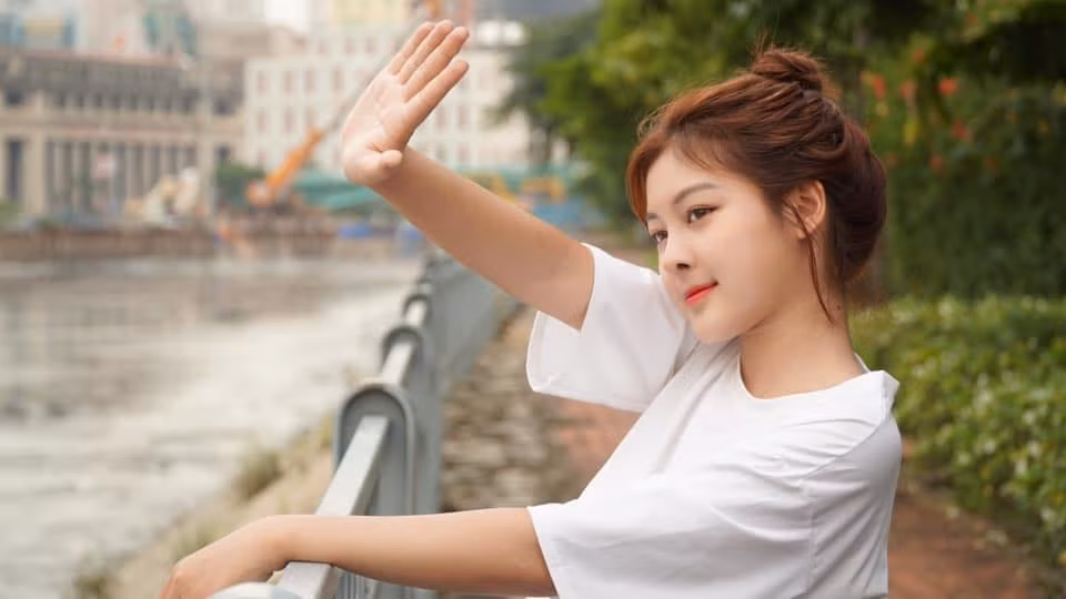 Hơn thế nữa, DuMi cũng thích đi đây đó để mở rộng vốn hiểu biết, có thêm những kinh nghiệm sống phong phú. Vậy nên, việc tích góp từ bây giờ là điều khá cần thiết cho tương lai.