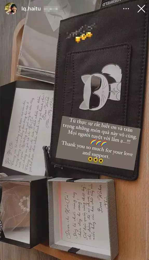 "Tú thật sự biết ơn và trân trọng những món quà này vô cùng. Mọi người tuyệt vời lắm ạ!!! Thank you so much for your love and support", cô viết.