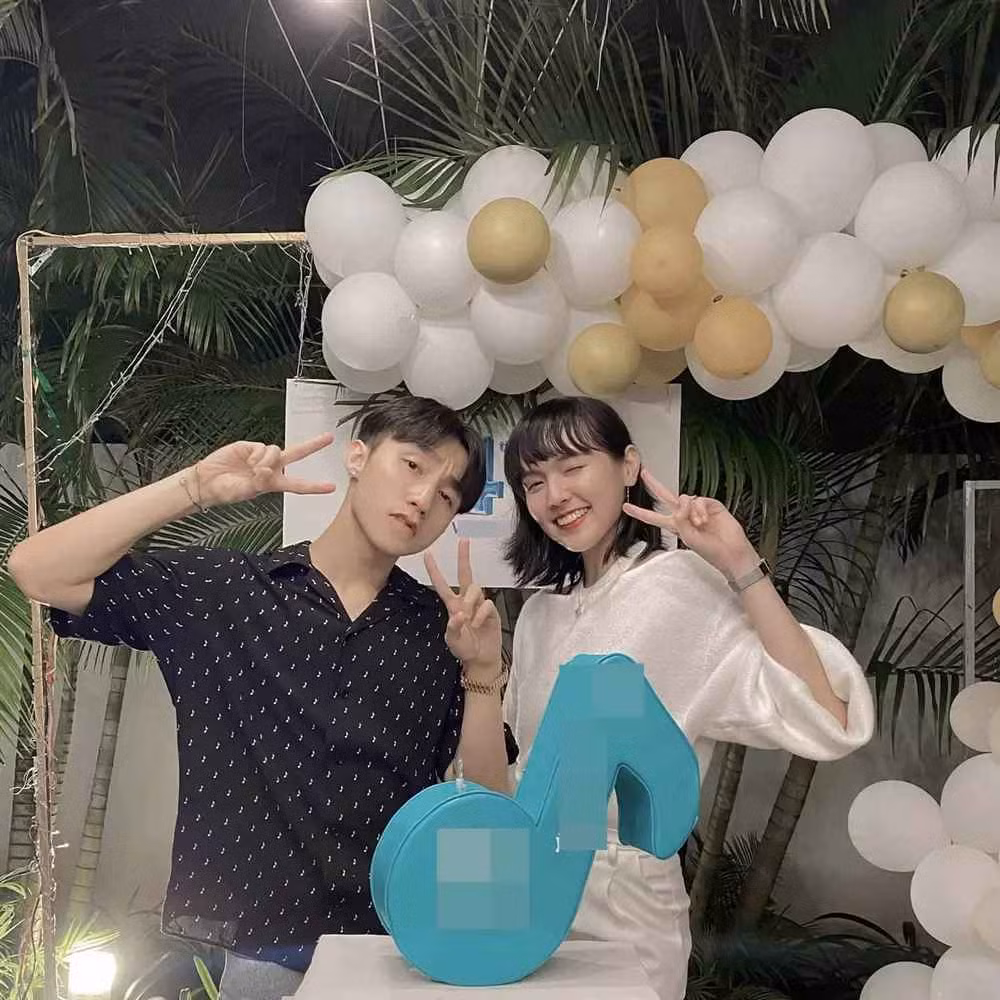 Dù chưa ra mắt được sản phẩm gây ấn tượng nhưng thời gian qua, Hải Tú được mệnh danh là gà cưng của Sơn Tùng.