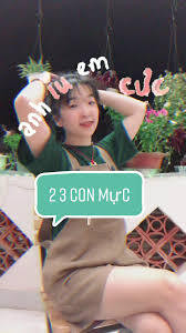 Những phiên bản được biến tấu này cho thấy sức sáng tạo cũng như sự hài hước của giới trẻ, như “2, 3 con mực/Đi làm rất bực”, “2, 3 con mực/Một đống tiêu cực”,...