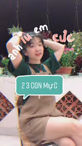 Những phiên bản được biến tấu này cho thấy sức sáng tạo cũng như sự hài hước của giới trẻ, như “2, 3 con mực/Đi làm rất bực”, “2, 3 con mực/Một đống tiêu cực”,...