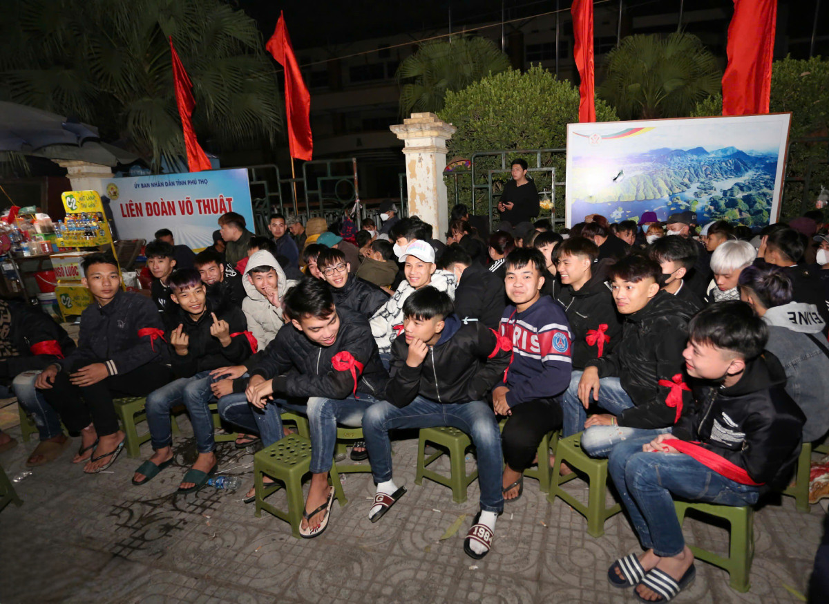 Tối ngày 26/12, tuyển Việt Nam đã khiến người hâm mộ nức lòng khi giành chiến thắng kịch tính 2-0 trước Singapore.