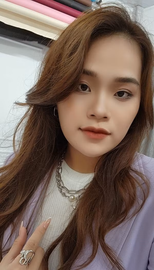 Sau 3 năm kể từ khi chiến thắng tại Thách thức danh hài, “Thánh Sún” Ngân Thảo đã có màn “lột xác” đầy ngoạn mục.