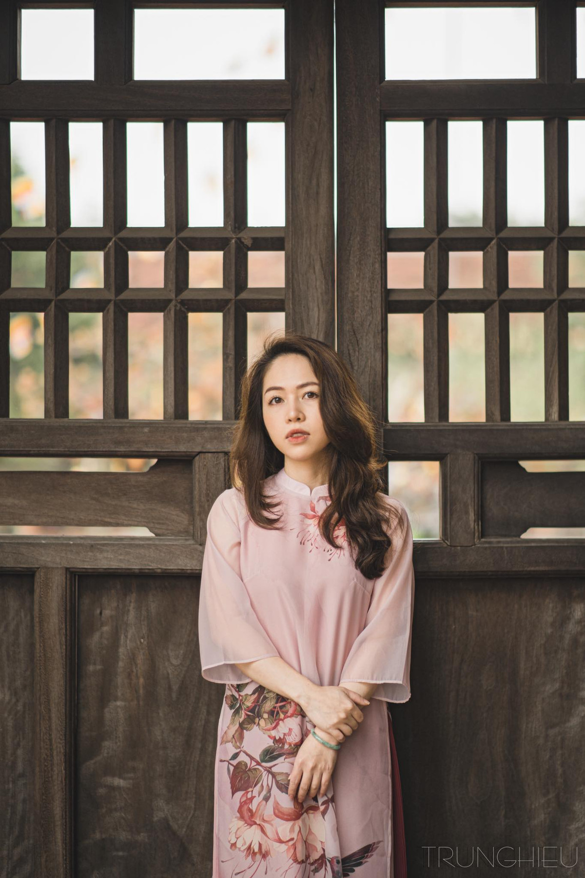 Thời gian gần đây, Thư Hiền cùng "anh da nâu" Việt Hoàng đã tạo dấu ấn lớn trong lòng khán giả qua các bản tin điểm tuần của VTV.