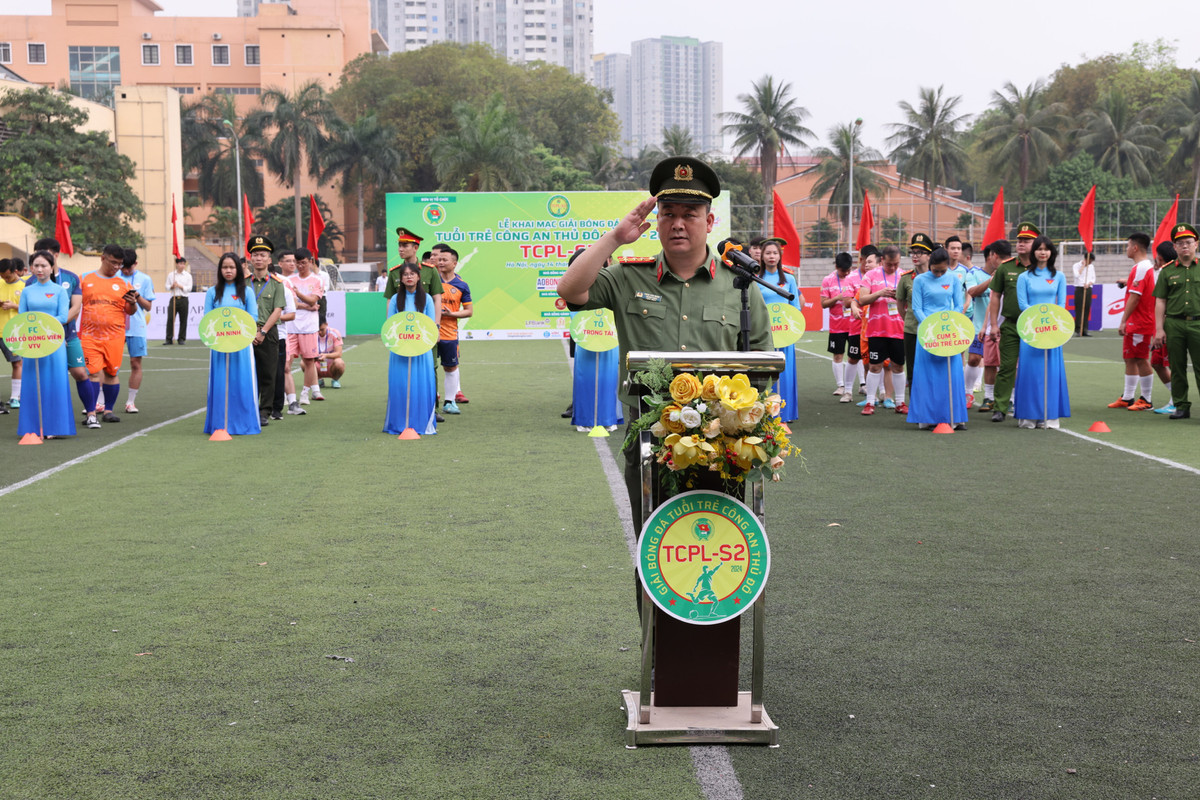 Khai mac VCK giai bong da Tuoi tre Cong an Thu do-Hinh-3