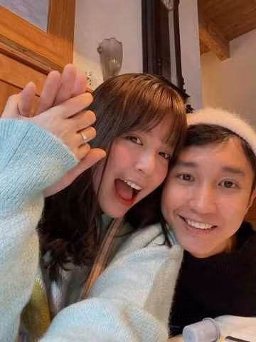 Trên trang cá nhân, Nguyễn Mẫn Thuỷ Tiên có viết: "Officially married!! Chặng đường dài gần một năm kể từ ngày Key chính thức cầu hôn Tiên, trải qua đủ mọi cung bậc cảm xúc nhưng whatever will be will be. Hai bọn mình đều tin rằng mọi thứ trên đời đều đã được sắp đặt một cách tự nhiên nhất, thế nên việc của mình là enjoy những việc đã, đang và sẽ xảy ra mà thôi. Happy us - a day to remember".