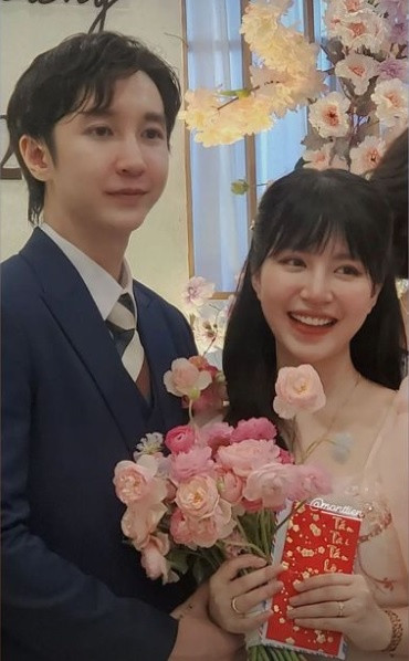 Trước khi đăng kí kết hôn, Mẫn Tiên và Key đã tổ chức lễ ăn hỏi vào đầu tháng 10/2022 trước sự chứng kiến của quan viên 2 họ.