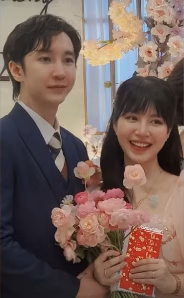 Trước khi đăng kí kết hôn, Mẫn Tiên và Key đã tổ chức lễ ăn hỏi vào đầu tháng 10/2022 trước sự chứng kiến của quan viên 2 họ.