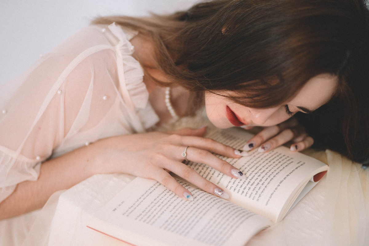 Vừa xinh đẹp lại có vóc dáng cân đối, Ngọc Hằng luôn là sự lựa chọn hàng đầu cho các nhãn hàng thời trang cũng như mỹ phẩm nổi tiếng.