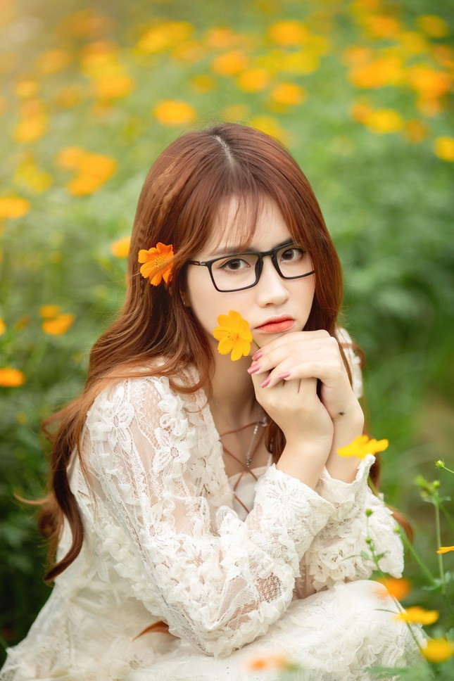 Thu Hương tâm sự rằng: “Lúc đầu khi được mọi người biết đến nhiều, mình cũng sợ những chuyện thị phi, những lời bàn tán. Nhưng rồi, nhận được nhiều lời khen và sự quan tâm của mọi người mình thấy rất vui, nó cũng chính là động lực để mình tiếp tục theo đuổi đam mê và phát triển bản thân hơn mỗi ngày.”