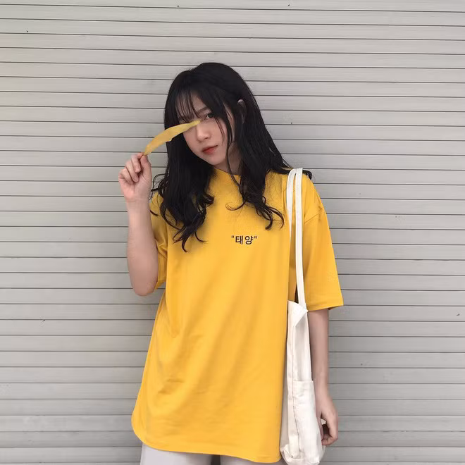 Nếu là 1 người say mê câu chuyện tình yêu của các cặp đôi đũa lệch thì chắc chắn sẽ biết chủ nhân Instagram @26thang6 – đó là Nguyễn Thị Hằng (sinh năm 1994, quê Bắc Ninh).