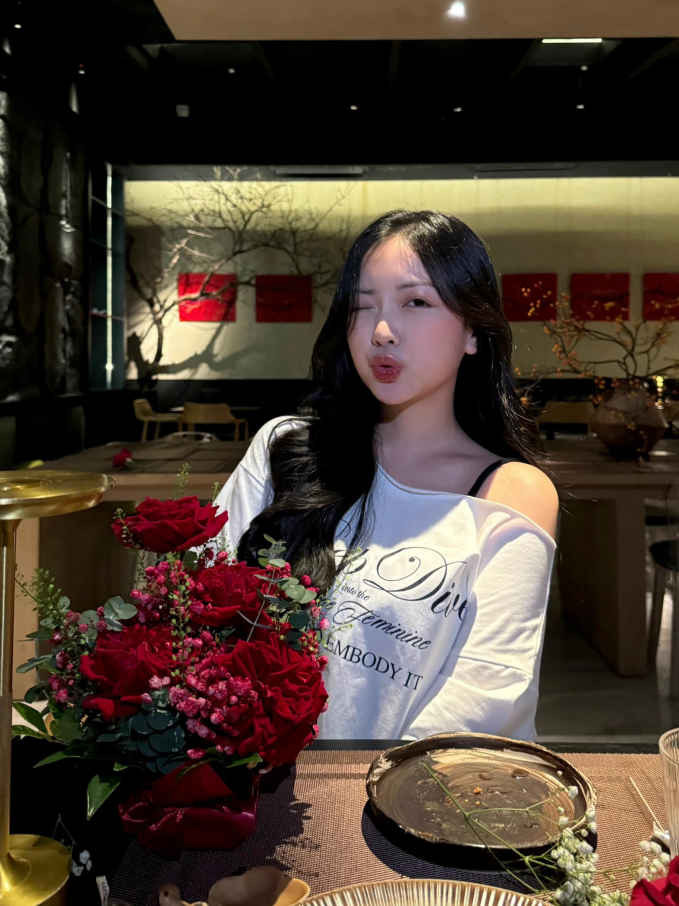 Nhan sắc Mai Hà Trang sau sinh không có chút thay đổi gì so với thời mới yêu Đức Chinh