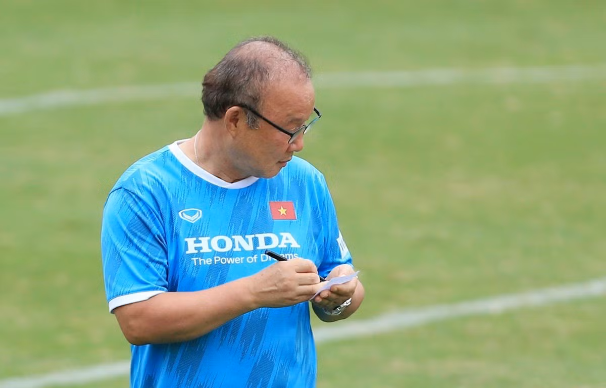 Tuy nhiên, HLV Park Hang Seo vẫn nhấn mạnh rằng ông không bao giờ mạo hiểm với chấn thương của các cầu thủ, bởi mình luôn nghe theo ý kiến của bác sĩ cũng như tâm tư, nguyện vọng của các học trò.