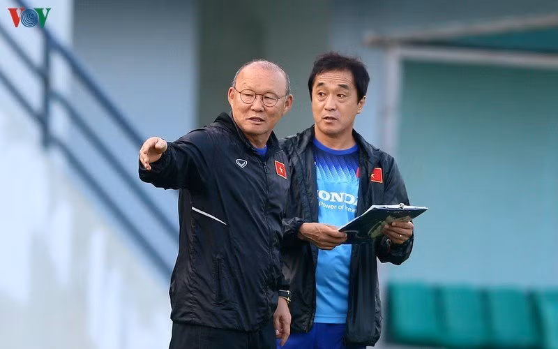 Thậm chí, nhiều fan còn nhận định rằng đội tuyển Việt Nam giờ quá cũ trước giờ đấu, họ có thể đoán được ai ra sân chính xác đến 80%.