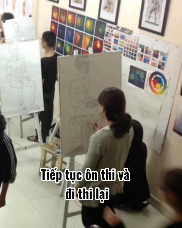 Dù vậy nhưng Lê Bống không bỏ cuộc mà tiếp tục ôn thi lại và đã được nhận vào ngành mình yêu thích sau 1 năm cố gắng.