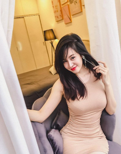 Ở hiện tại, "hiện tượng mạng" bà Tưng trưởng thành và "lột xác" hoàn toàn, khéo léo, tinh tế hơn xưa nhưng cũng đầy gợi cảm.