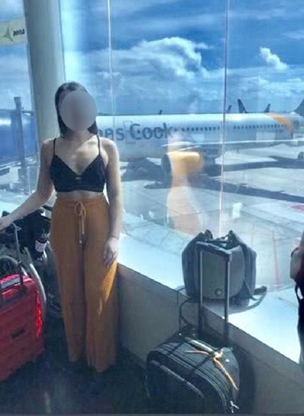 Không ít cô nàng từng bị cấm lên máy bay vì "hồn nhiên" mặc áo ngực (kể cả bra thể thao chuyên dụng ra sân bay), điển hình như American Airlines.