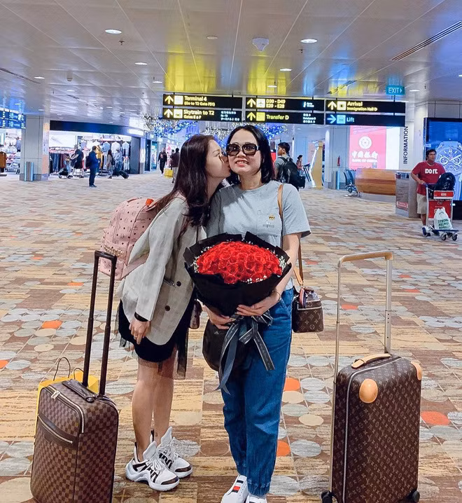 Đếm sơ sơ số túi hiệu mà người yêu mới Quang Hải đang sở hữu mới thấy cô nàng cũng không hề kém cạnh rich kid nào đâu.