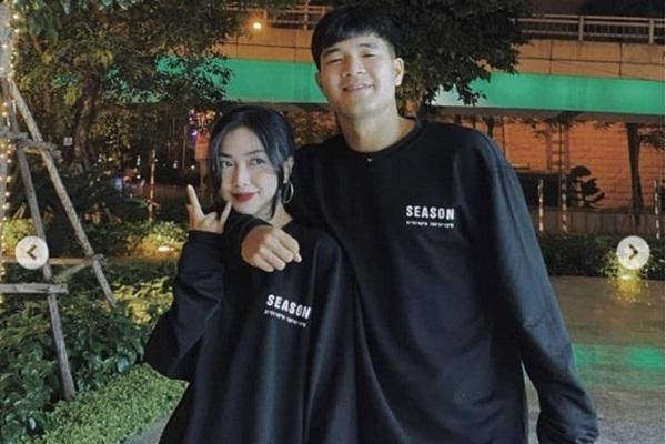 Nhưng đám cưới ở Hà Nội tới đây chắc chắn sẽ là dịp để hội tuyển thủ Việt Nam hội tụ để chúc mừng hạnh phúc cho Đức Chinh và Hà Trang.