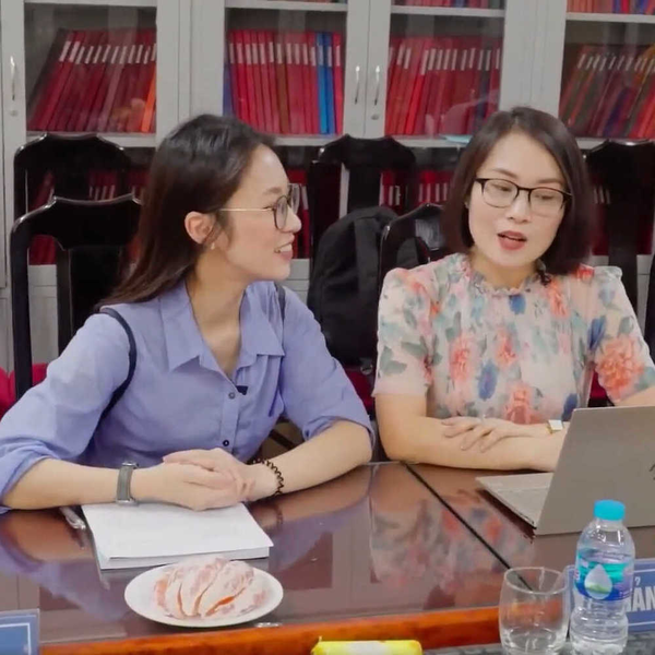 Nhờ sự chăm chỉ và nỗ lực không ngừng của bản thân, Khánh Vy cũng đã được “chọn mặt gửi vàng” trở thành MC cho Đường lên đỉnh Olympia và nhiều chương trình, sự kiện nổi tiếng.