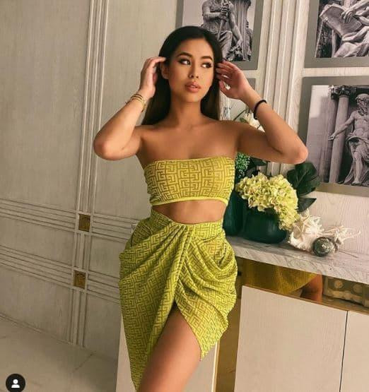 Đặc biệt, vòng eo thọn gọn không chút mỡ thừa của nữ rich kid này làm bất cứ ai nhìn cũng thấy áp lực.