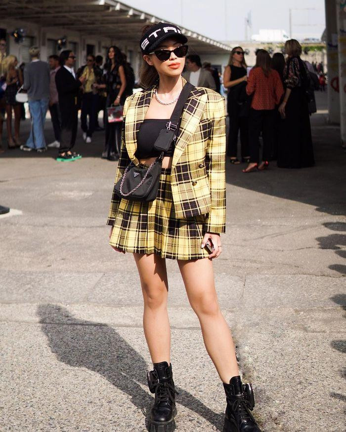 Ở phần bình luận bài đăng, rất nhiều dân mạng vào khen ngợi nhan sắc chuẩn Tây của Tiên Nguyễn.