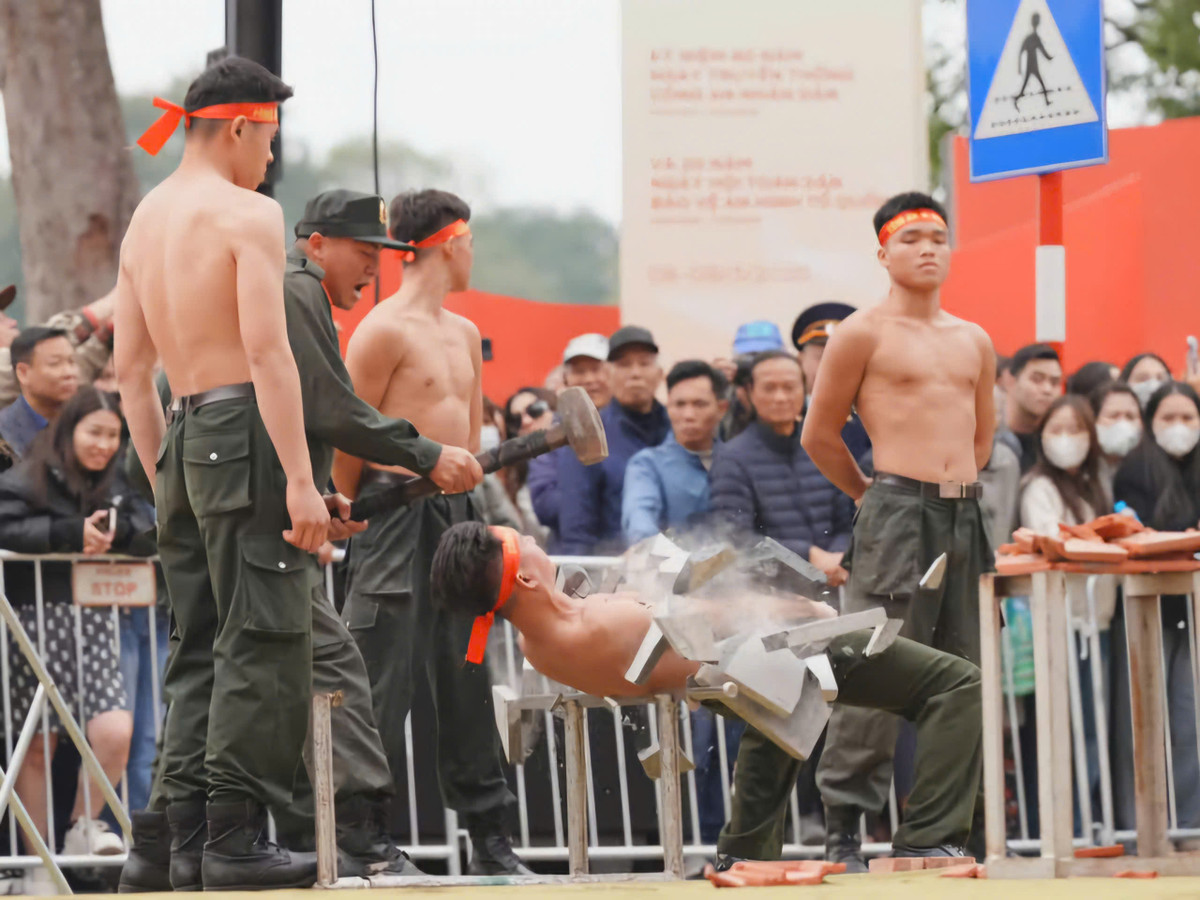 Ngoài các hoạt động biểu diễn của nhiều lực lượng, dịp này, Ban tổ chức có các hoạt động trưng bày hình ảnh, phương tiện, vũ khí, khí tài, cho thấy tính chất chính quy, hiện đại của lực lượng CAND.