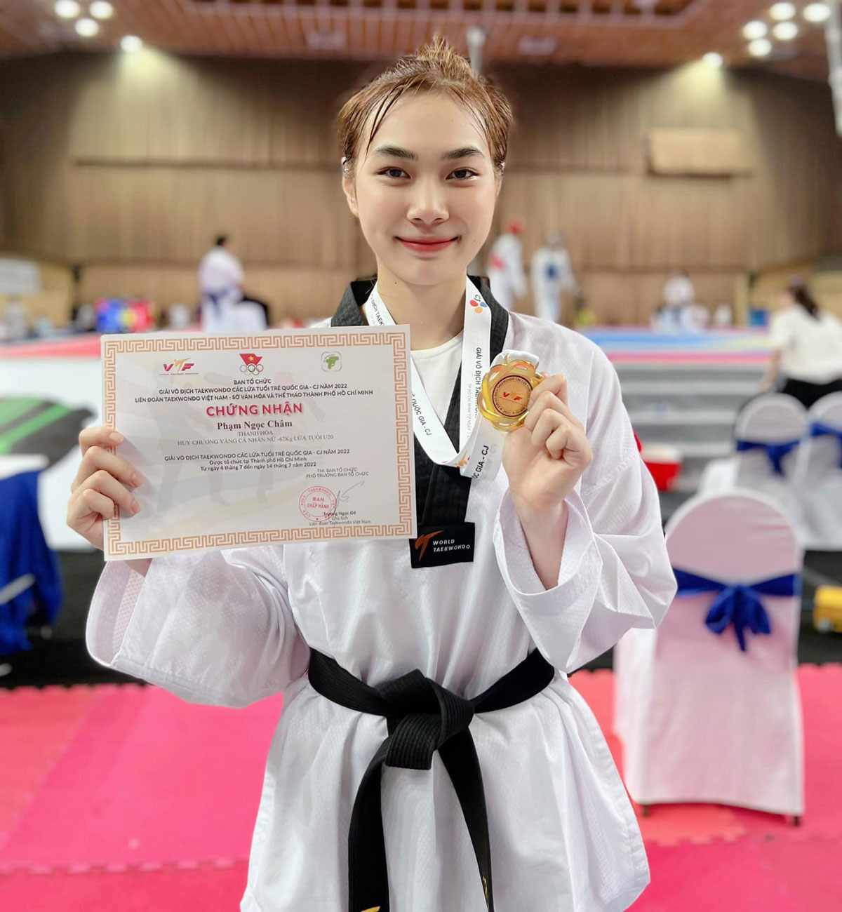Trước đó, cô gái dân tộc Mường từng giành HCV ở giải vô địch Taekwondo quốc gia. Ở SEA Games 31, Ngọc Châm đoạt HCB nội dung đối kháng nữ hạng cân 57 kg.
