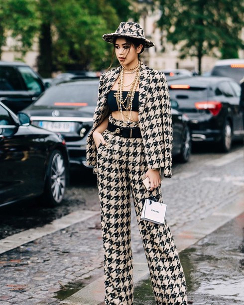 Theo tìm hiểu, dù tình hình kinh tế khó khăn do dịch COVID-19 nhưng Tiên Nguyễn cùng ban TGĐ đưa công ty thời trang đạt tăng trưởng lợi nhuận năm 2019 so với năm trước đạt 50%, đạt 97% kế hoạch đề ra.