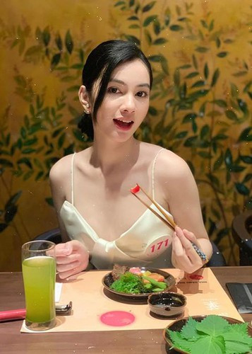 Đúng thật đã là gái xinh, ở nhà cũng xinh và như Cẩm Đan là một điển hình.