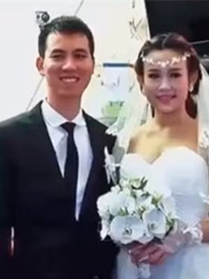 Huyền Baby rất ít khi chia sẻ các con trên mạng xã hội, bởi vậy mà mỗi lần xuất hiện, 2 rich kid gây chú ý với ngoại hình cực phổng phao, khoác trên người toàn đồ hiệu đắt tiền.