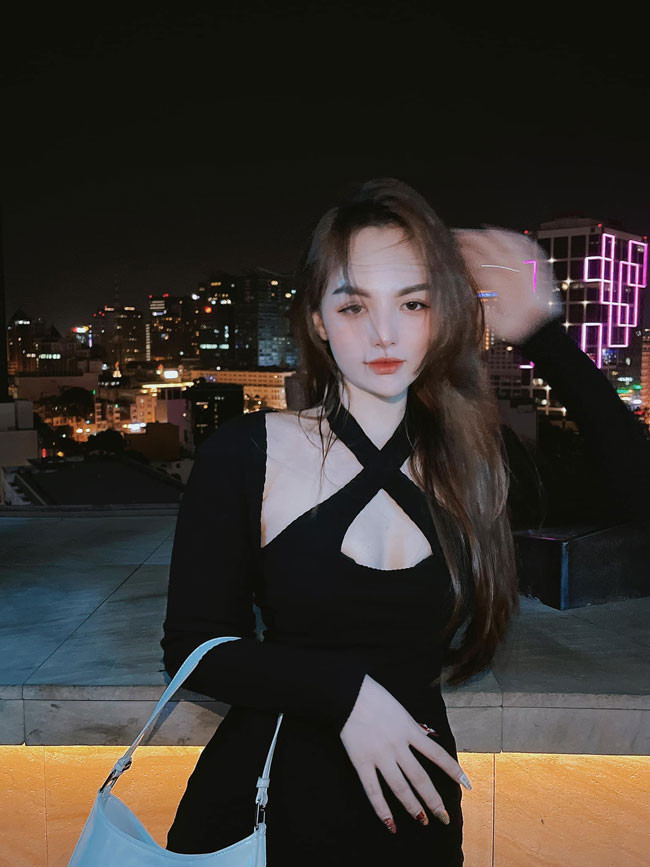 Giảm cân thành công, cuộc sống của Mỹ Duyên thay đổi rất nhiều. Về mặt tinh thần, cô nàng vui vẻ và lạc quan hơn, không còn cảm giác buồn phiền, stress mỗi khi soi gương.