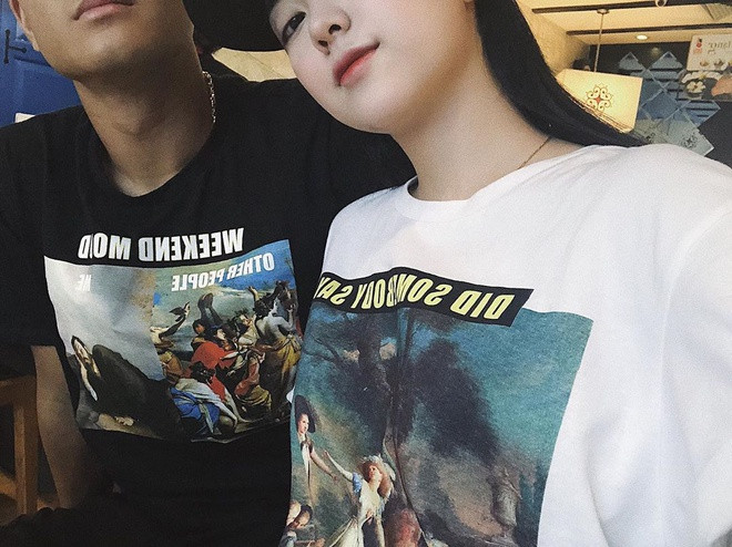 Thậm chí, dưới các bài đăng của bạn gái hot girl, Đức Chinh cũng thường trêu đùa và gọi cô là "họa sĩ".