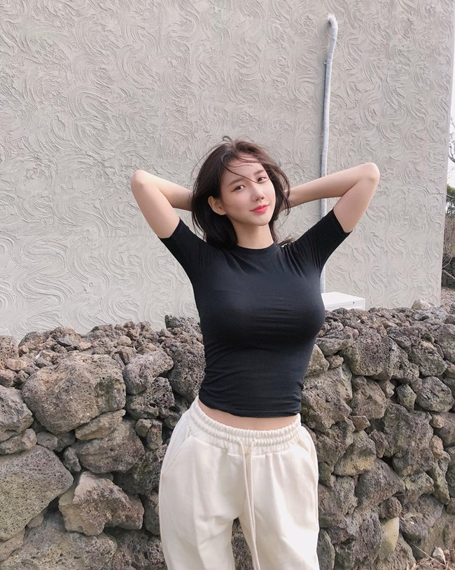 Thực tế, để duy trì vẻ đẹp ở ngưỡng tuổi gần 30, DJ Miu rất chú tâm đến ăn uống và tập luyện.