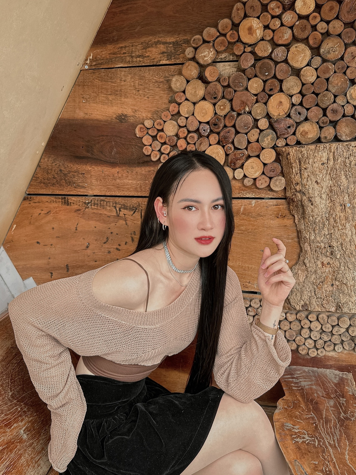 Lên xe hoa ở tuổi 22, nữ VĐV cho rằng đây không phải là quyết định bồng bột, nông nổi. Minh Hằng và chồng đã dự tính từ lâu, chuẩn bị kỹ lưỡng và sẵn sàng tâm lý cho cuộc sống hôn nhân.