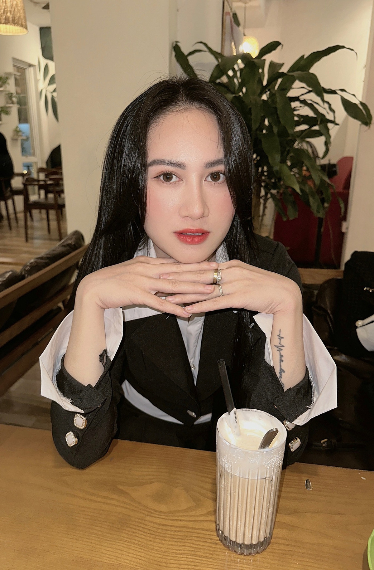 Được biết, Minh Hằng mới quay lại với bộ môn kiếm chém sau thời gian nghỉ sinh em bé.