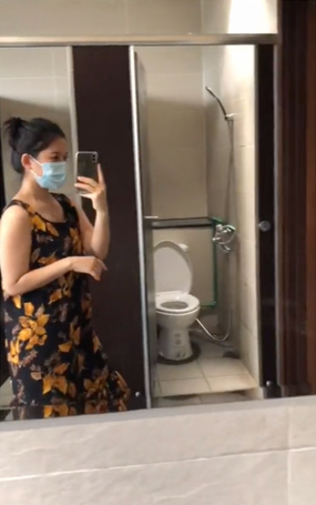 Tiếp theo là phần ăn uống, những bệnh nhân điều trị ở Thuận Kiều đều được cho ăn uống đầy đủ ngày 3 bữa, thực đơn đa dạng. Mỗi phòng điều trị đều lập nhóm chat riêng, có bác sĩ phản hồi tận tình ngay lập tức.